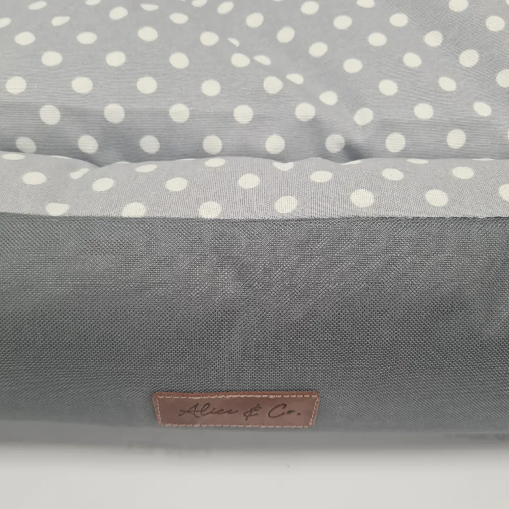 Alice & Co - Coco - Grey Dot Dog Bed