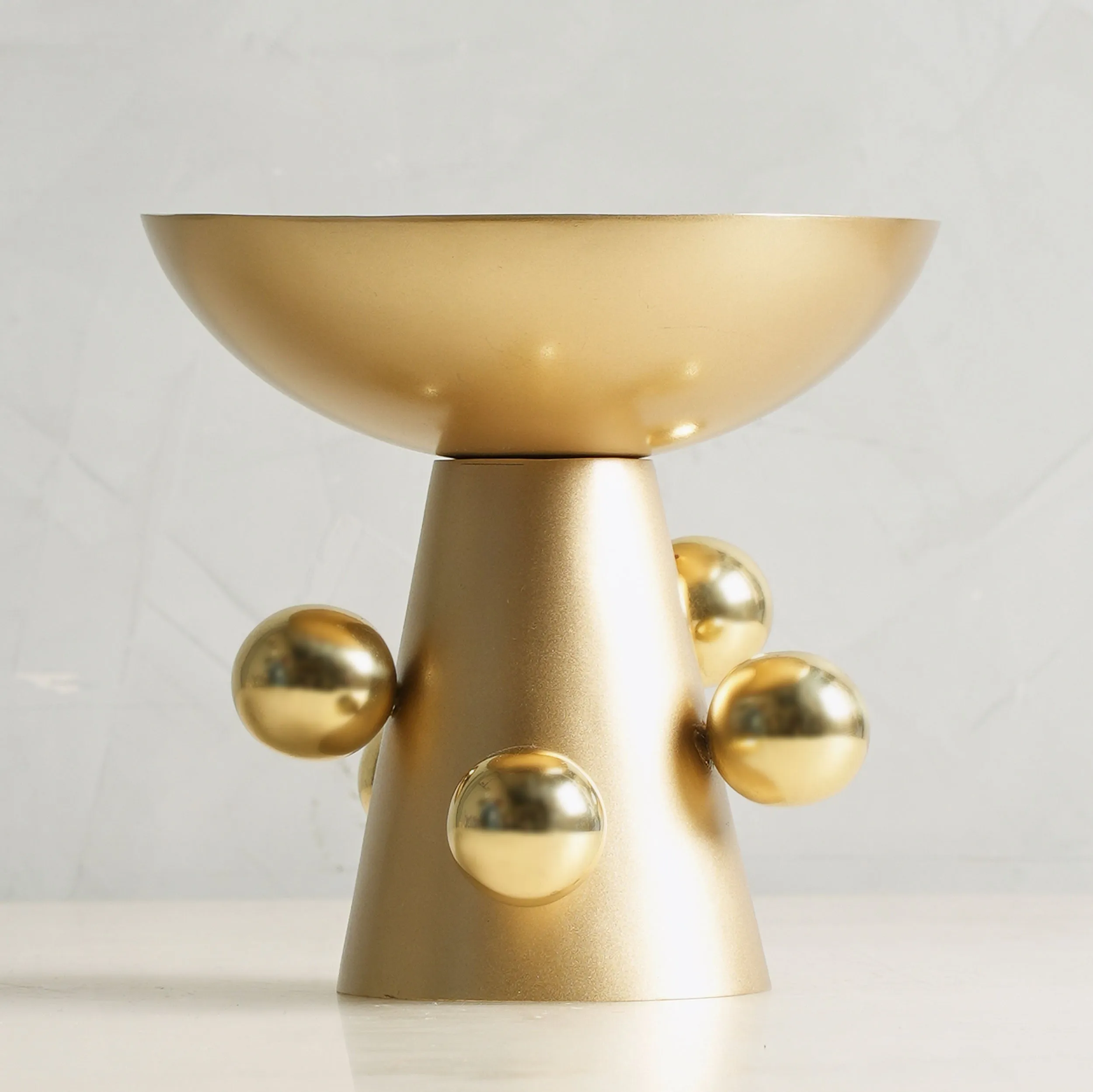 Conical Stand Ball Bowl