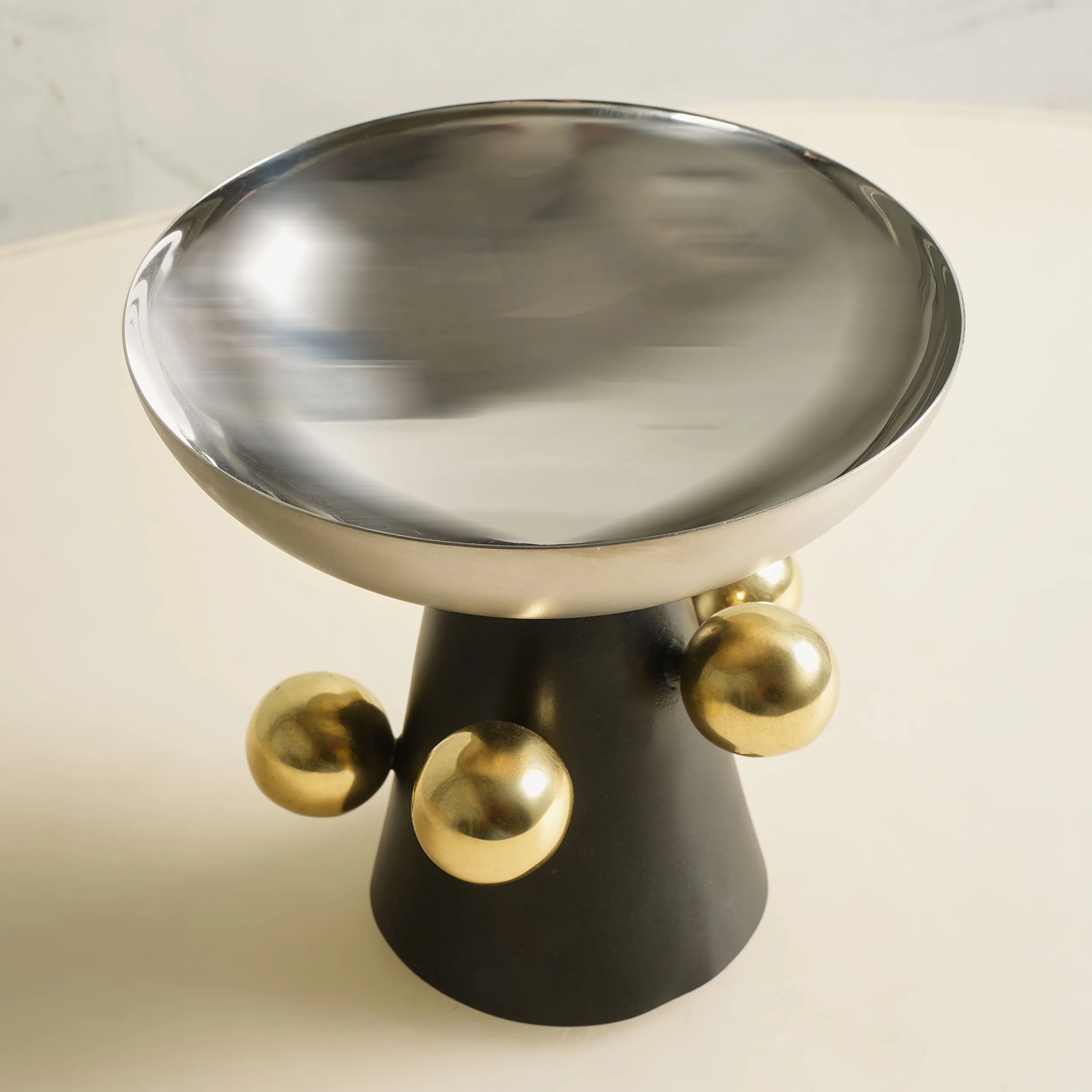 Conical Stand Ball Bowl