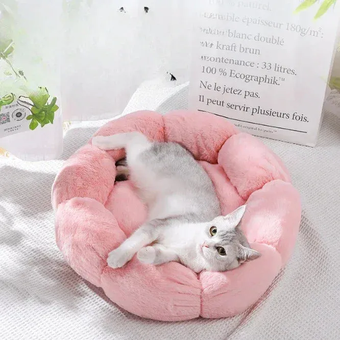 Floral Pet Nest for Cats and Small Dogs - Warm and Cozy for All Seasons