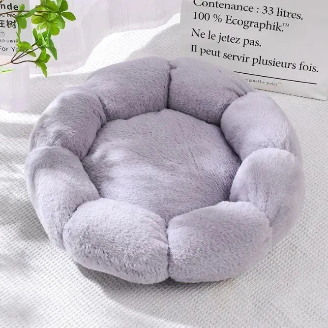 Floral Pet Nest for Cats and Small Dogs - Warm and Cozy for All Seasons